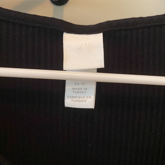 H&M black button rib knit crop short sleeve XS - Picture 2 of 3